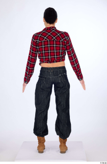 Hanane a pose baggy high-waisted jeans casual dressed plaid knotted…